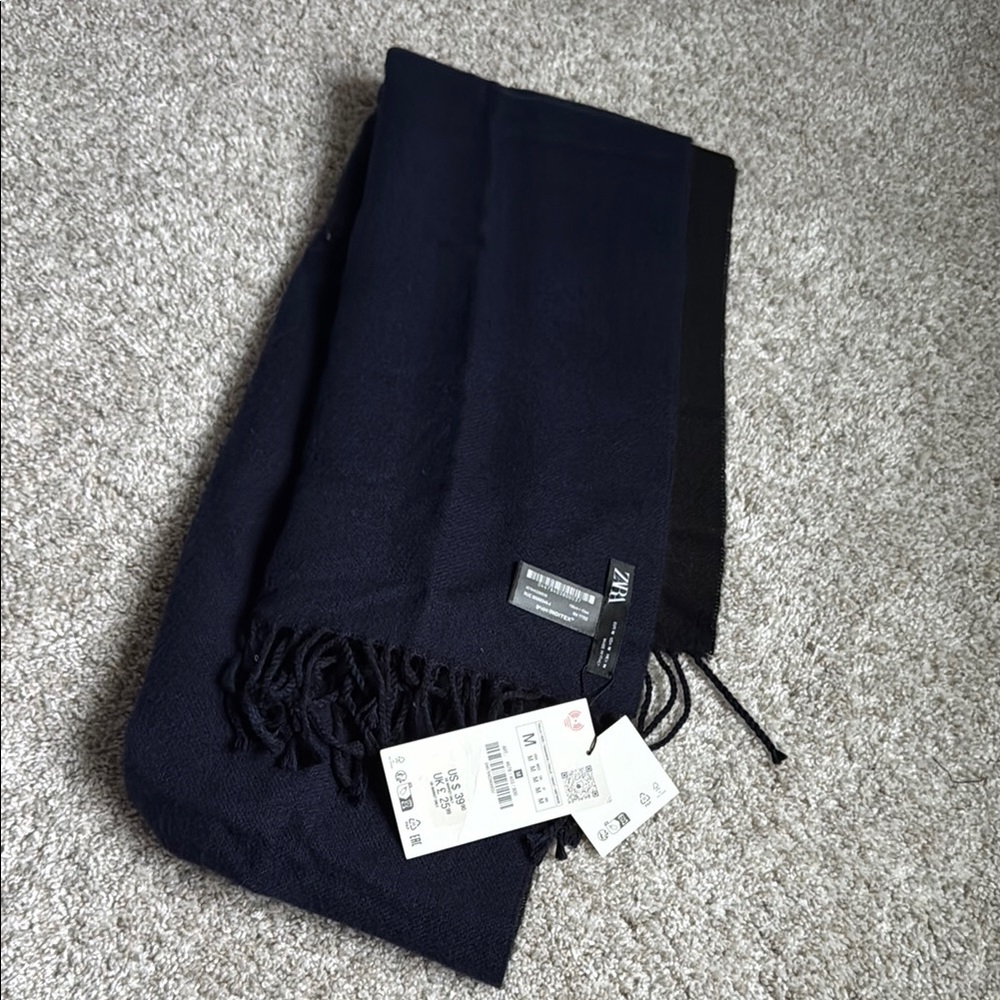 NWT Zara men’s two-tone long scarf